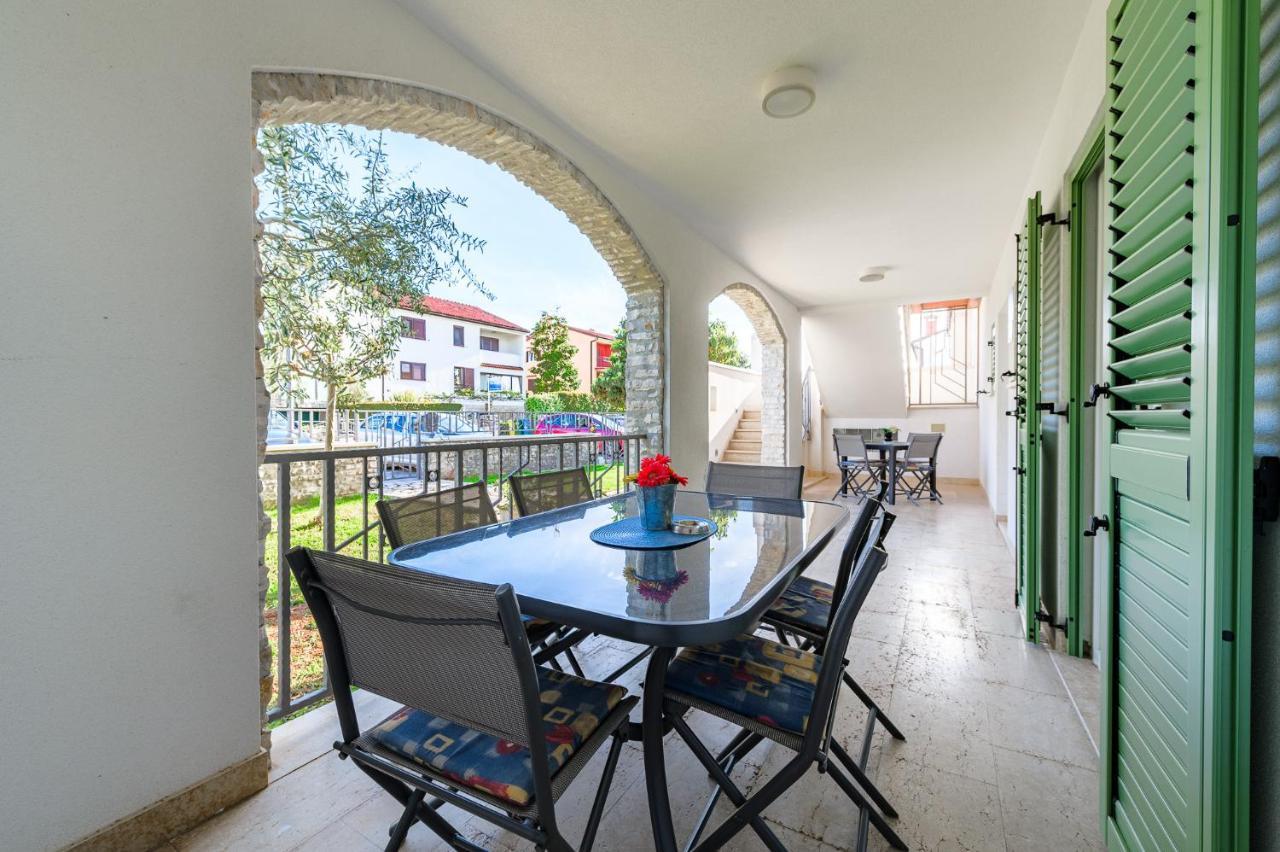 Apartman Inteuro Porec Esterno foto